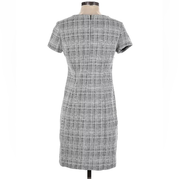 Sharagano NY Black & Ivory Check Short Sleeve Sheath Dress size 12 NWT - Picture 3 of 11